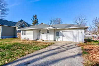 602 E Daggy Street, Tuscola, IL 61953 - Photo 1