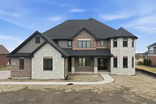 8620 Pineridge Dr, Frankfort, IL 60423 - Photo 1