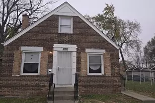 10221 S Hoxie Ave, Chicago, IL 60617 - Photo 1
