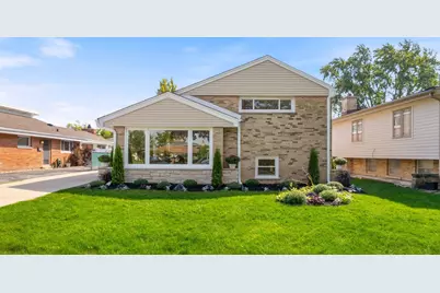 1025 N Knight Avenue, Park Ridge, IL 60068 - Photo 1