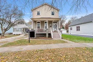 9546 S Spaulding Ave, Evergreen Park, IL 60805 - Photo 1