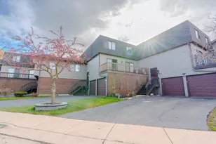 777 Golfview Dr, Roselle, IL 60172 - Photo 1