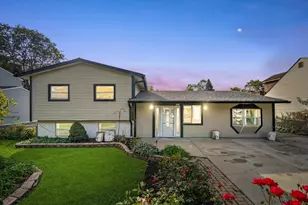 461 Rockhurst Rd, Bolingbrook, IL 60440 - Photo 1