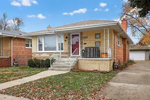 2832 W 100th Pl, Evergreen Park, IL 60805 - Photo 1