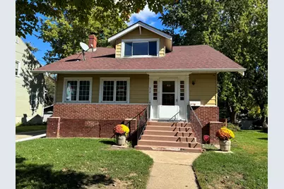 912 Clay Street, Woodstock, IL 60098 - Photo 1