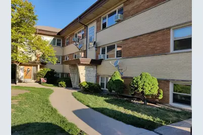 7554 N Waukegan Road, Niles, IL 60714 - Photo 1