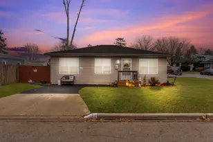 901 Norley Ave, Joliet, IL 60435 - Photo 1