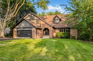 5N683 Ravine Dr, Saint Charles, IL 60175 - Photo 1