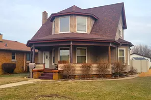 436 N Columbia Ave, Oglesby, IL 61348 - Photo 1