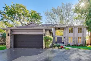 73 Augusta Dr, Deerfield, IL 60015 - Photo 1