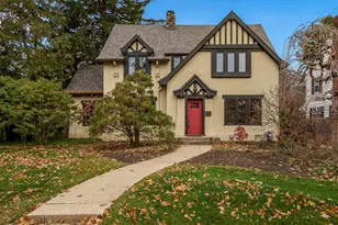 2326 Clinton Pl, Rockford, IL 61103 - Photo 1