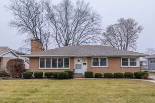 533 Flossmoor Ave, Waukegan, IL 60085 - Photo 1