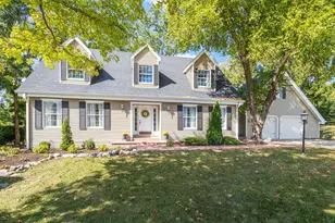 728 Stonebridge Rd, Frankfort, IL 60423 - Photo 1