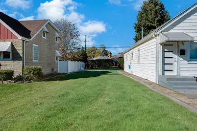 4520 N Narragansett Avenue, Harwood Heights, IL 60706 - Photo 1