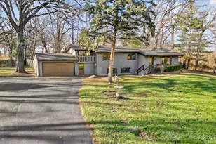 5609 N Il Route 47 Hwy, Woodstock, IL 60098 - Photo 1