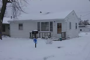 135 S Quincy Ave, Bradley, IL 60915 - Photo 1