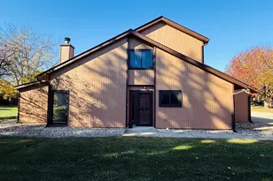 1209 Lakewood Dr, Morris, IL 60450 - Photo 1