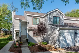 125 Manchester Ct, Schaumburg, IL 60193 - Photo 1