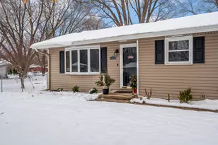 1517 Minns Dr, Machesney Park, IL 61115 - Photo 1