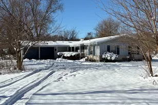 104 Thorobred Ln, Sleepy Hollow, IL 60118 - Photo 1