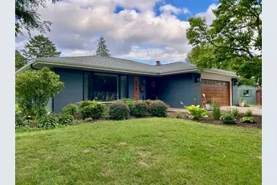 419 S Royal Court, Palatine, IL 60067 - Photo 1