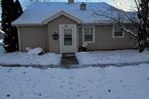 434 N Cambridge Dr, Palatine, IL 60067 - Photo 1