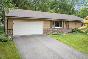 510 W Dolph St, Yorkville, IL 60560 - Photo 1