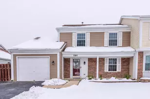 808 Trinity Ct, Carol Stream, IL 60188 - Photo 1