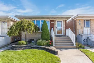 6235 S Rutherford Ave, Chicago, IL 60638 - Photo 1