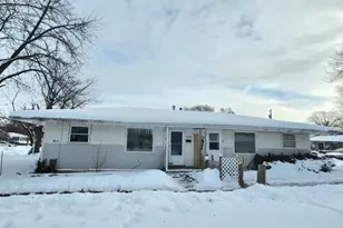 3326 Montrose Ave, Rockford, IL 61101 - Photo 1