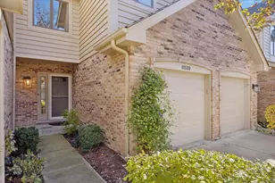 8539 Thistlewood Ct, Darien, IL 60561 - Photo 1