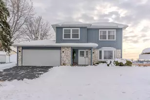 601 Bluff St, Carol Stream, IL 60188 - Photo 1