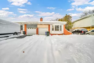 1132 Brighton Pl, Glen Ellyn, IL 60137 - Photo 1
