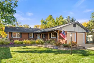 742 N Glenwood Pl, Aurora, IL 60506 - Photo 1