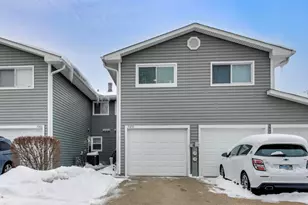 17298 W Maple Ln, Gurnee, IL 60031 - Photo 1