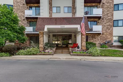 3300 N Carriageway Drive #317, Arlington Heights, IL 60004 - Photo 1