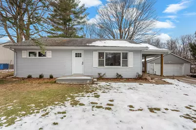 402 S Washington Street, Saybrook, IL 61770 - Photo 1