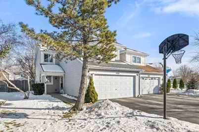 1524 S Pembroke Drive, South Elgin, IL 60177 - Photo 1