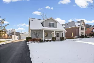 3201 Crestwood Ln, Glenview, IL 60025 - Photo 1