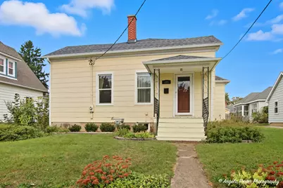 331 Chestnut Street, Woodstock, IL 60098 - Photo 1