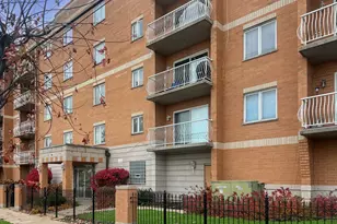 4534 N Cumberland Ave, Chicago, IL 60656 - Photo 1