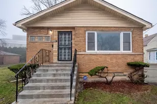 9116 S Dante Ave, Chicago, IL 60619 - Photo 1