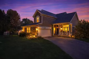 10 Barrington Ct, Lake in the Hills, IL 60156 - Photo 1