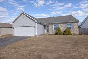 2 Danbury Ct, Lake in the Hills, IL 60156 - Photo 1