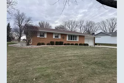 918 E Lefevre Avenue, Gibson City, IL 60936 - Photo 1