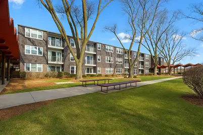8712 Skokie Boulevard #3L, Skokie, IL 60076 - Photo 1