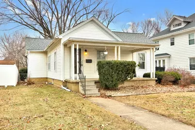 904 E Locust Street, Bloomington, IL 61701 - Photo 1