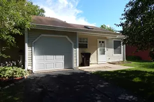 727 Nantucket Way, Island Lake, IL 60042 - Photo 1