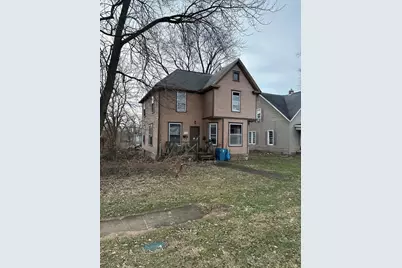 208 E Timber Street, Pontiac, IL 61764 - Photo 1