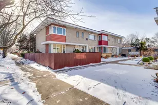 6256 N Cicero Ave, Chicago, IL 60646 - Photo 1